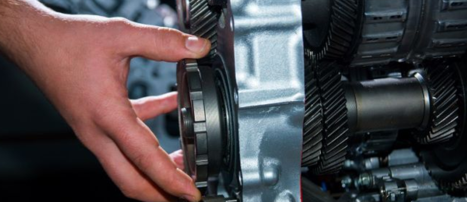 Car transfer case repair being carried out at our workshop in Al Quoz, Dubai